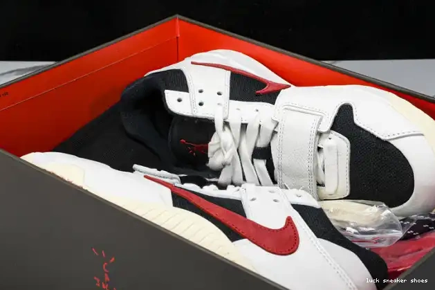 Reps LUCY Travis Jordan TR x Jack Scott University FZ8117-101 Jumpman Red 0511